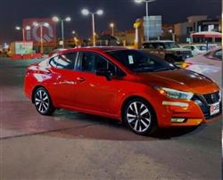 نيسان فيرسا